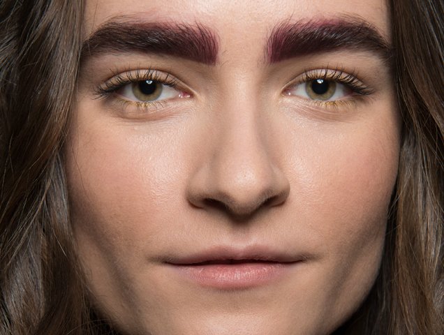 Subtle pink eyebrows at Bibhu Mohapatra Fall 2018