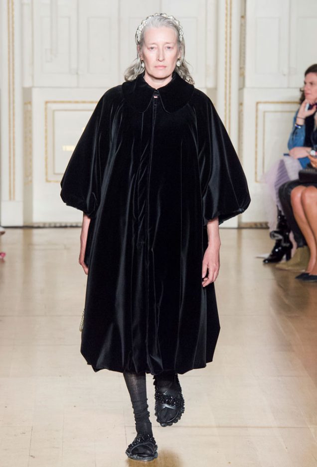 Marie-Sophie Wilson-Carr on the Simone Rocha Fall 2019 runway.