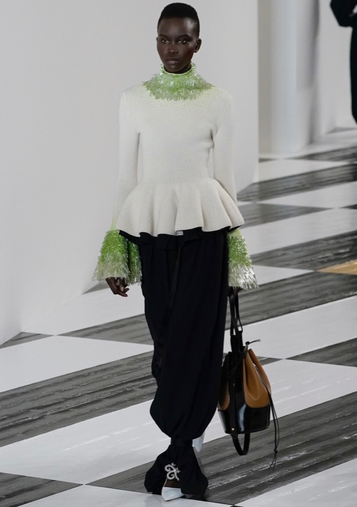 Achenrin Madit at Loewe Fall 2020