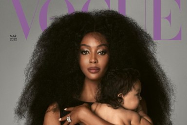 UK Vogue March 2022 : Naomi Campbell by Steven Meisel