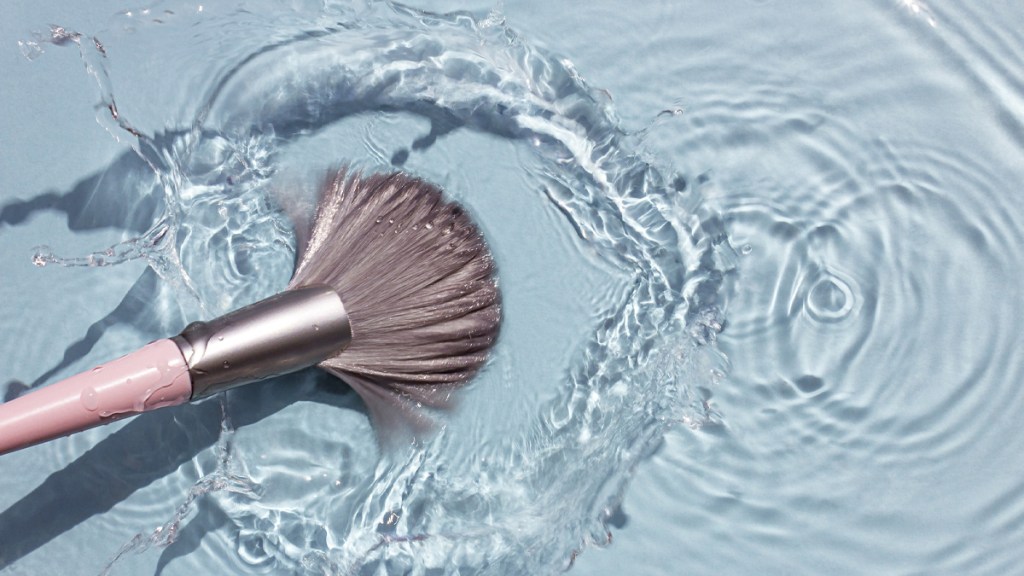 how to clean makeup brush wash at home