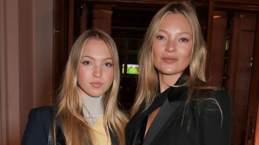 Kate Lila Moss twinning