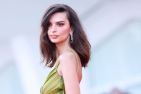 Emily Ratajkowski attends the "Battlefield" (Campo Di Battaglia) red carpet in Gucci gown during the 81st Venice International Film Festival