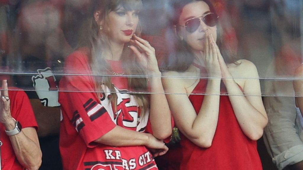 Taylor Swift Chiefs tee dress