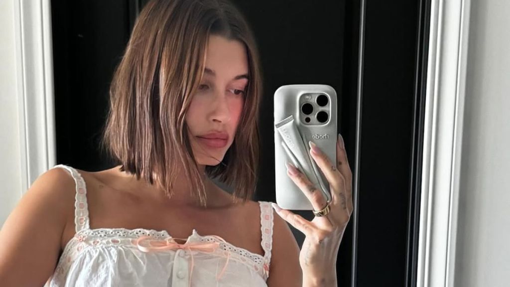 Hailey Bieber