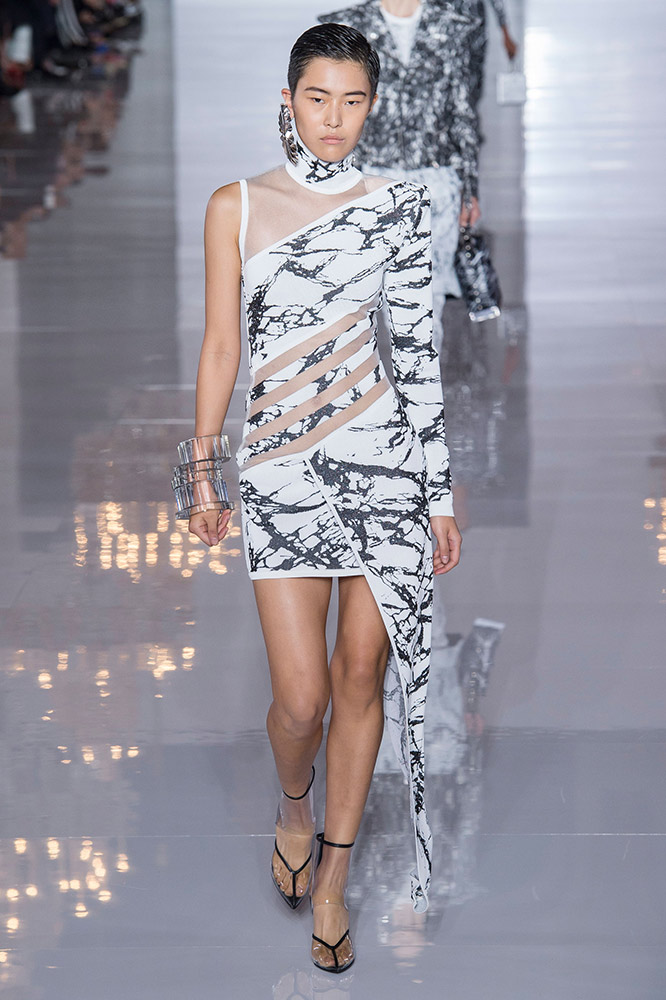 Balmain Spring 2019 #18