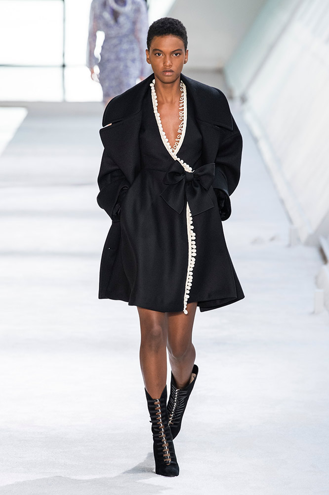 Giambattista Valli Fall 2019 #16