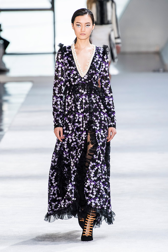 Giambattista Valli Fall 2019 #32