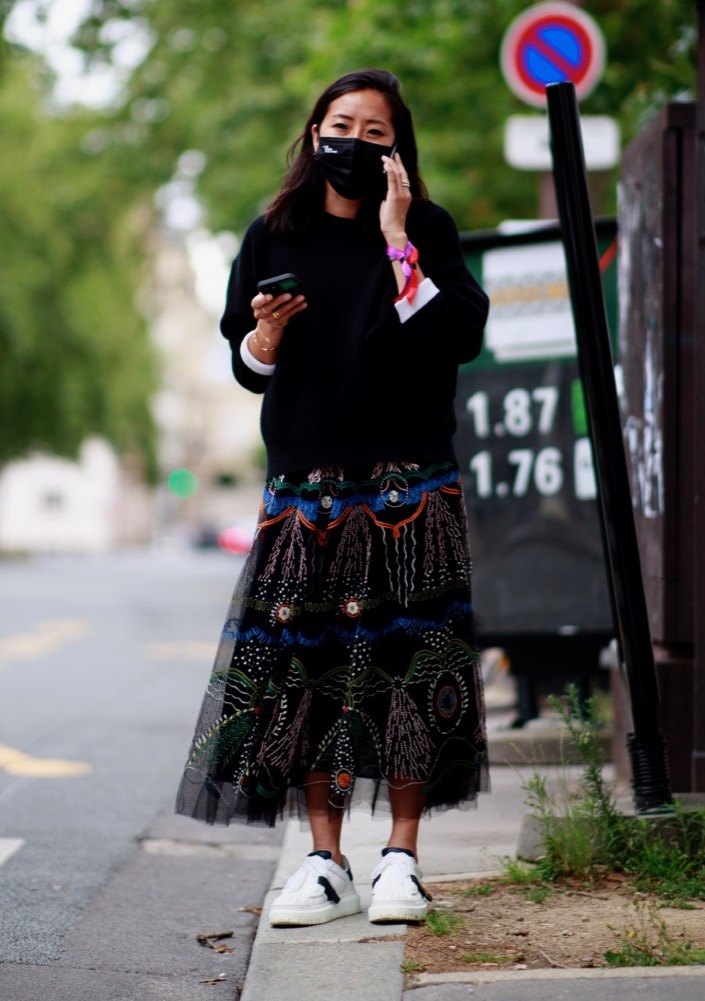 Haute Couture Fall 2021 Street Style #23