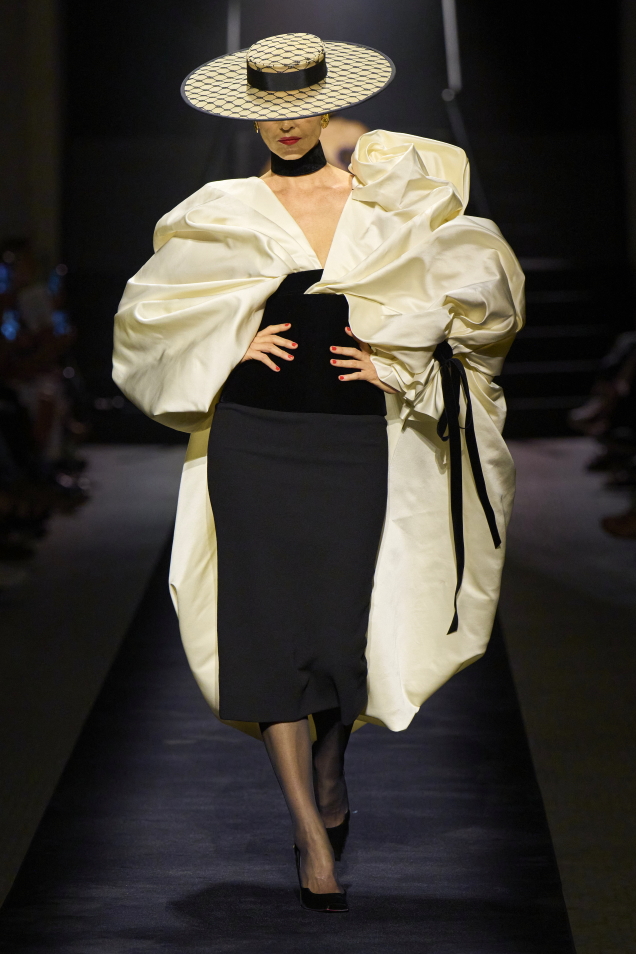 HIT: Schiaparelli