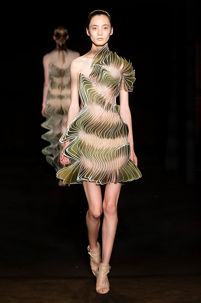 Iris Van Herpen Haute Couture Fall 2018 #8