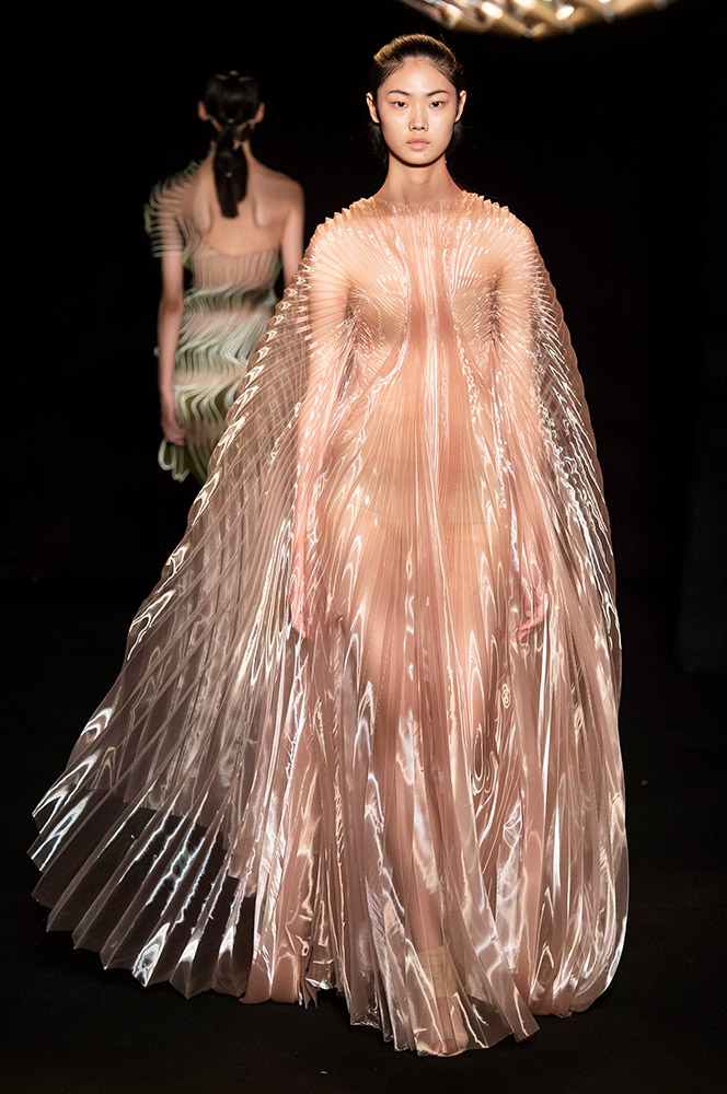 Iris Van Herpen Haute Couture Fall 2018 #9