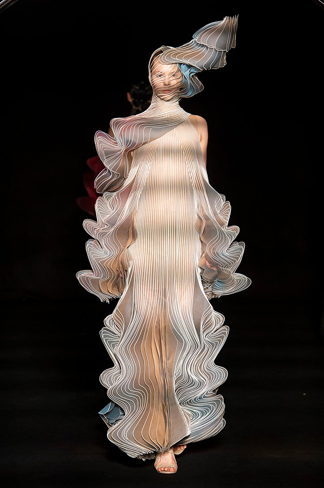 Iris Van Herpen Haute Couture Fall 2018 #12