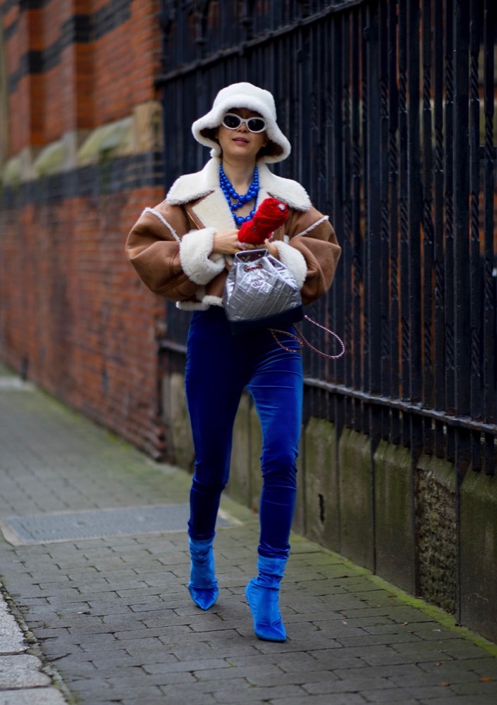 LFW Fall 2022 Street Style #54