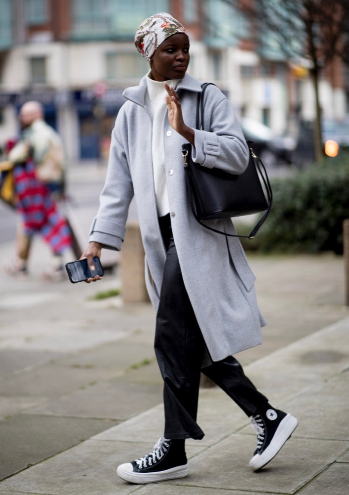 LFW Fall 2022 Street Style #91