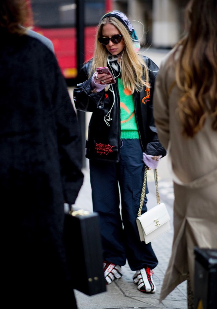 LFW Fall 2022 Street Style #13