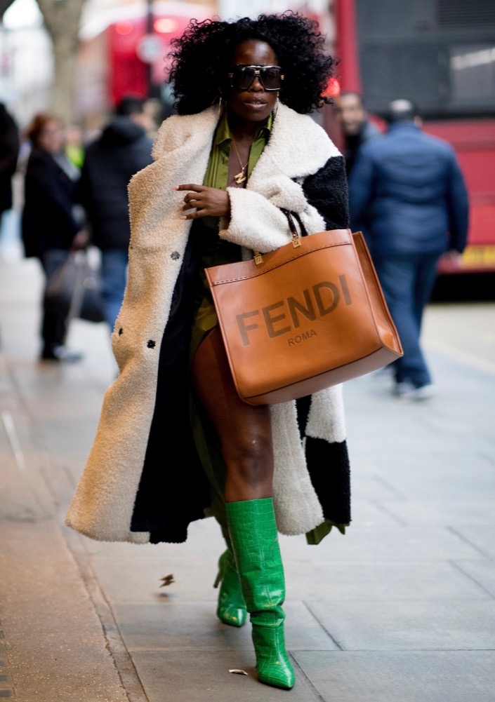 LFW Fall 2022 Street Style #14