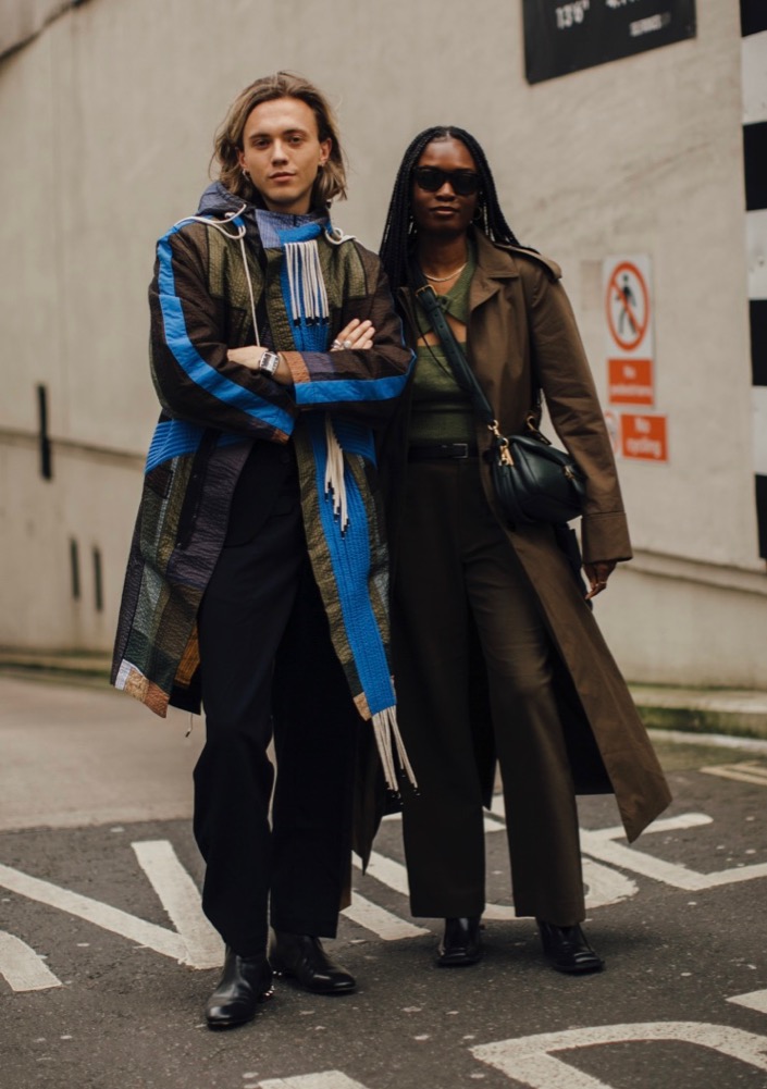 LFW Fall 2022 Street Style #24