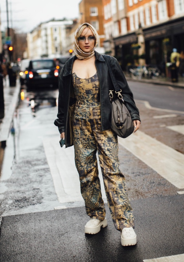 LFW Fall 2022 Street Style #11