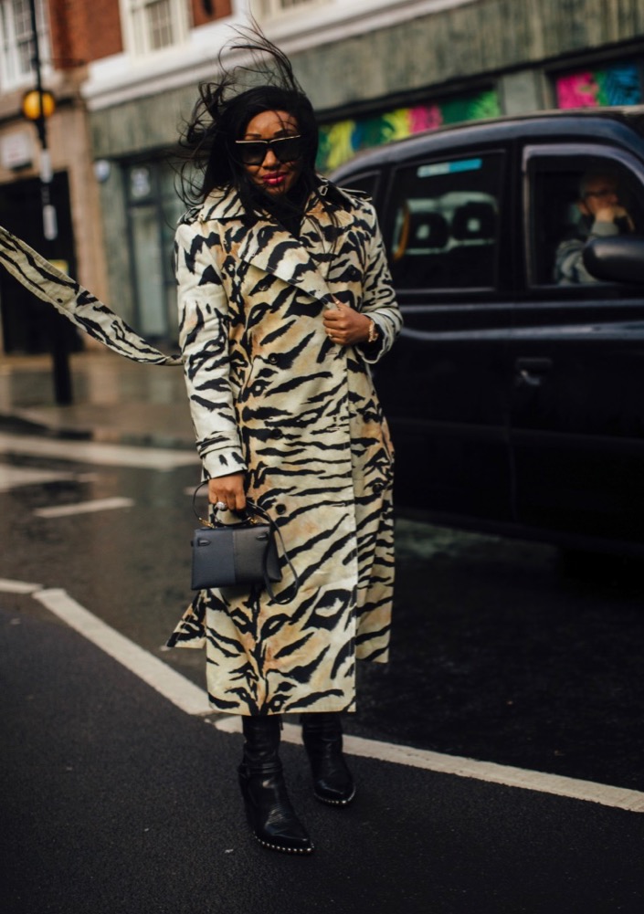 LFW Fall 2022 Street Style #92