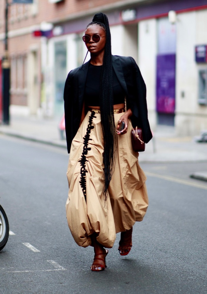 LFW Spring 2022 Street Style #94