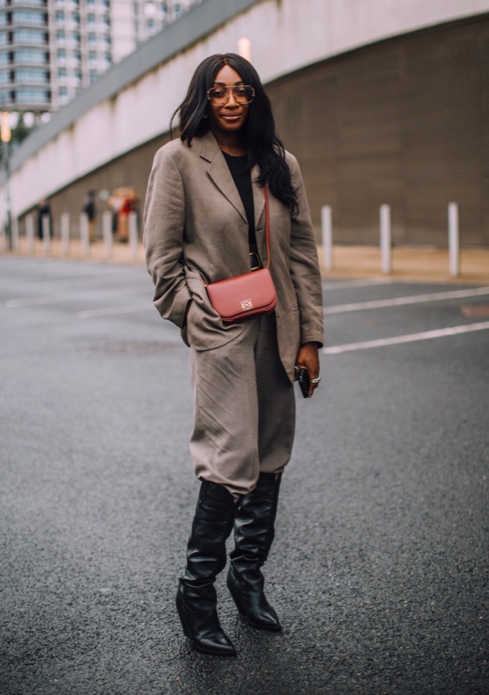 LFW Spring 2022 Street Style #88