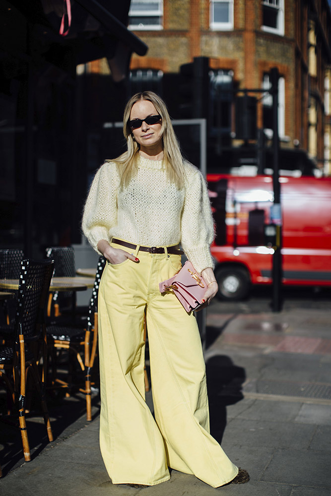 London Fashion Week Fall 2018 Street Style #63