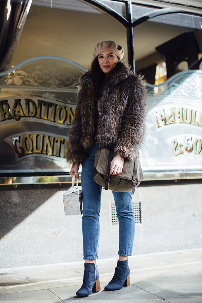 London Fashion Week Fall 2018 Street Style #93