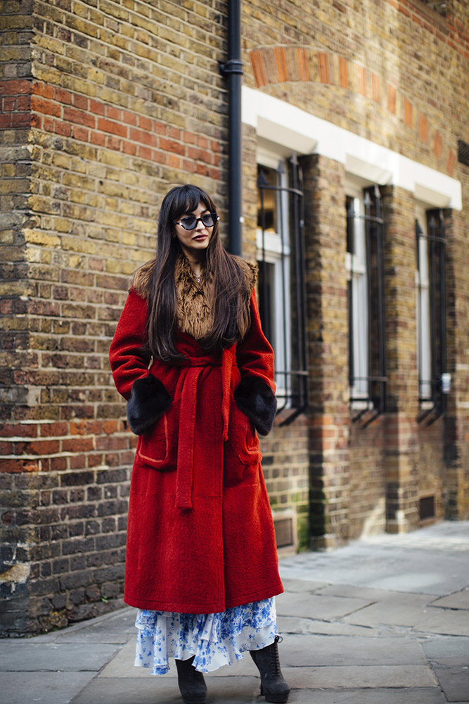 London Fashion Week Fall 2018 Street Style #25