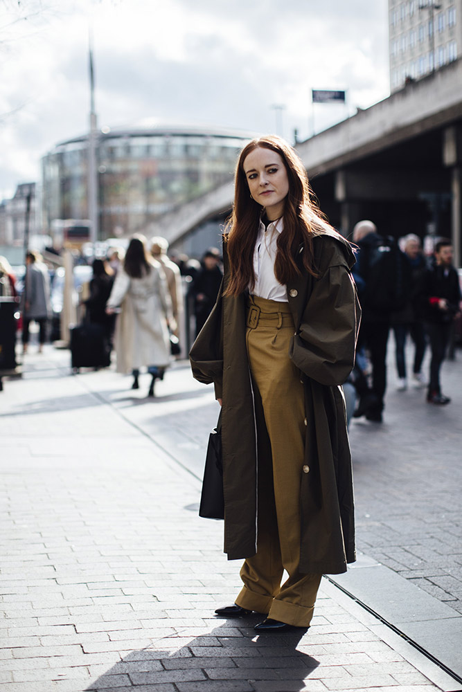 London Fashion Week Fall 2018 Street Style #28