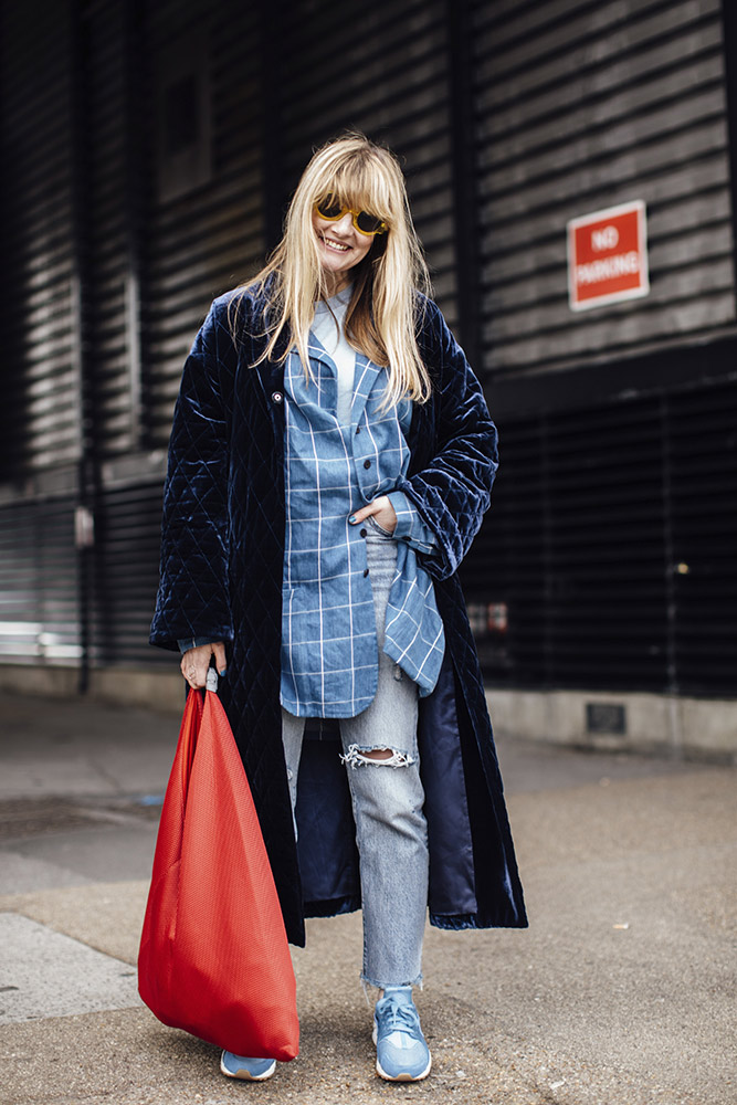 London Fashion Week Fall 2018 Street Style #31