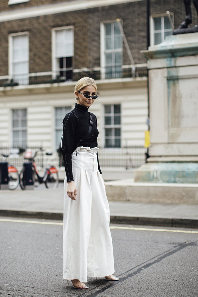 London Fashion Week Fall 2018 Street Style #38