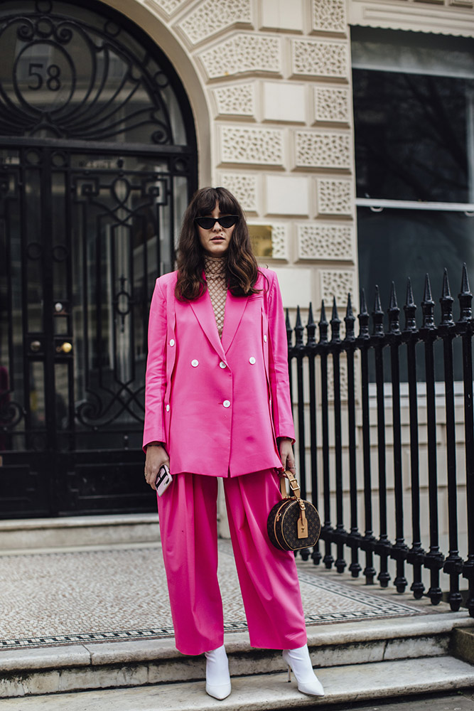 London Fashion Week Fall 2018 Street Style #42