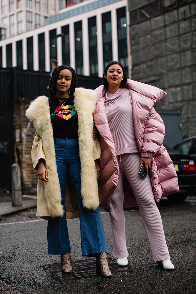 London Fashion Week Fall 2018 Street Style #19