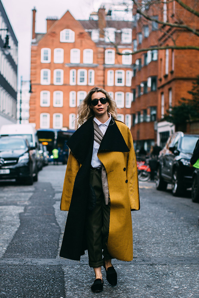 London Fashion Week Fall 2018 Street Style #10