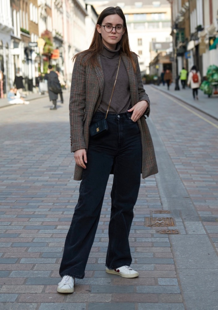 London Fashion Week Fall 2021 Street Style #6