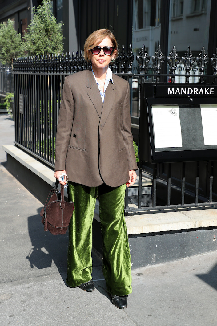 London Fashion Week Spring 2021 Street Style #4