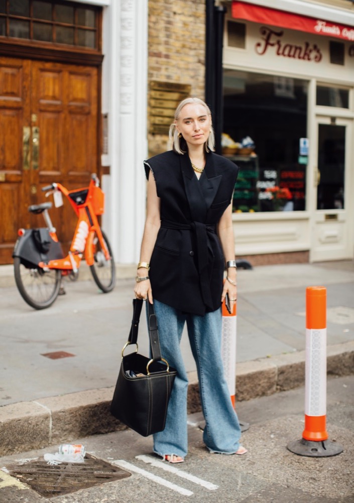 London Fashion Week Spring 2021 Street Style #17