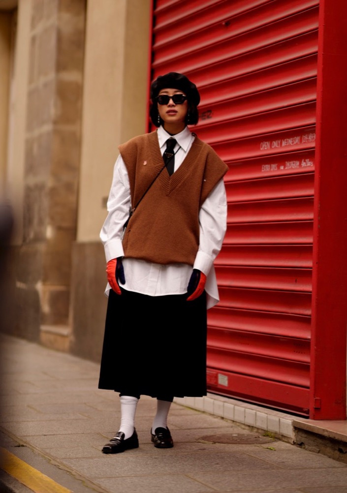 Menswear Fall 2022 Street Style #29