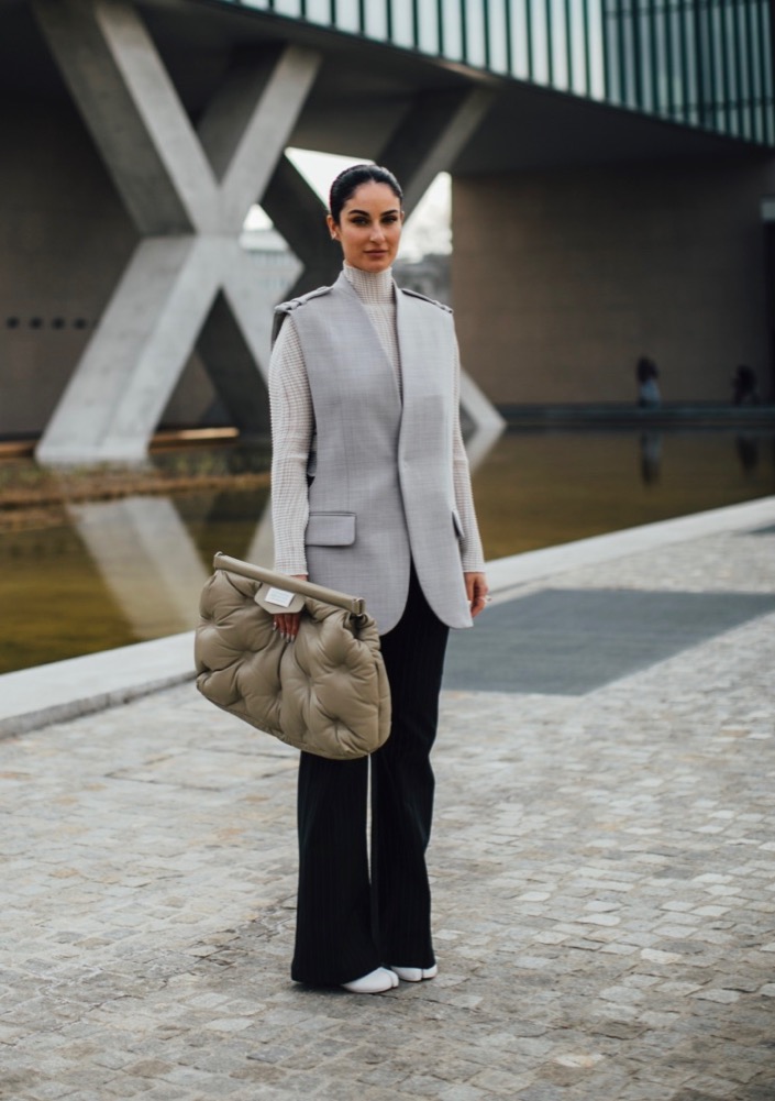 MFW Fall 2022 Street Style #95