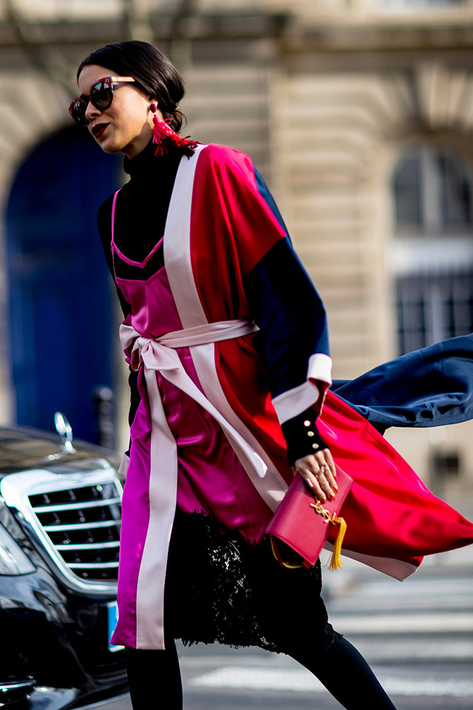 Paris Fashion Week Fall 2018 Street Style #58