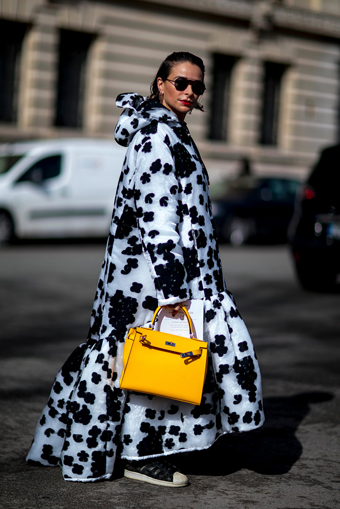 Paris Fashion Week Fall 2018 Street Style #10