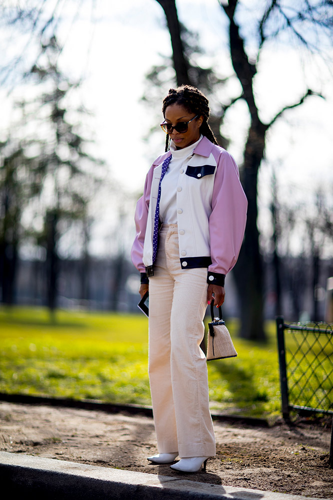 Paris Fashion Week Fall 2018 Street Style #11