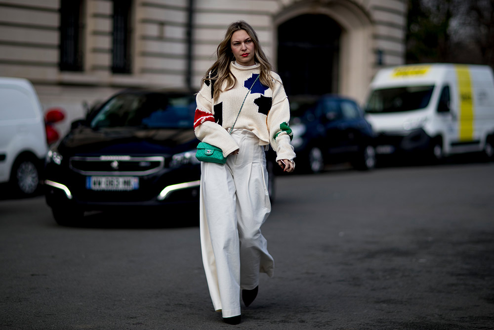 Paris Fashion Week Fall 2018 Street Style #12