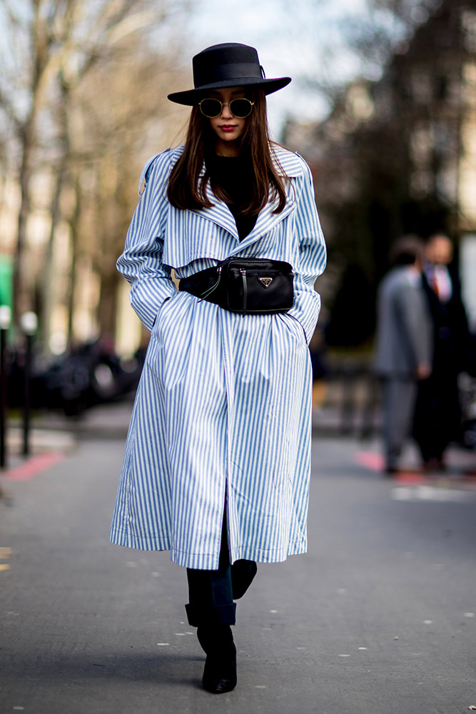 Paris Fashion Week Fall 2018 Street Style #14