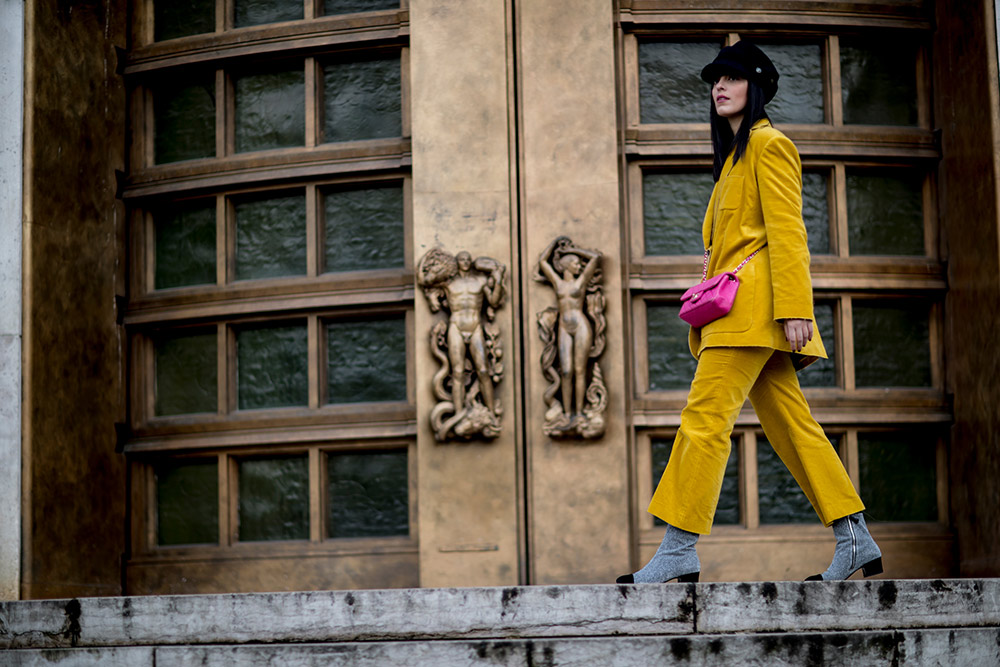 Paris Fashion Week Fall 2018 Street Style #16