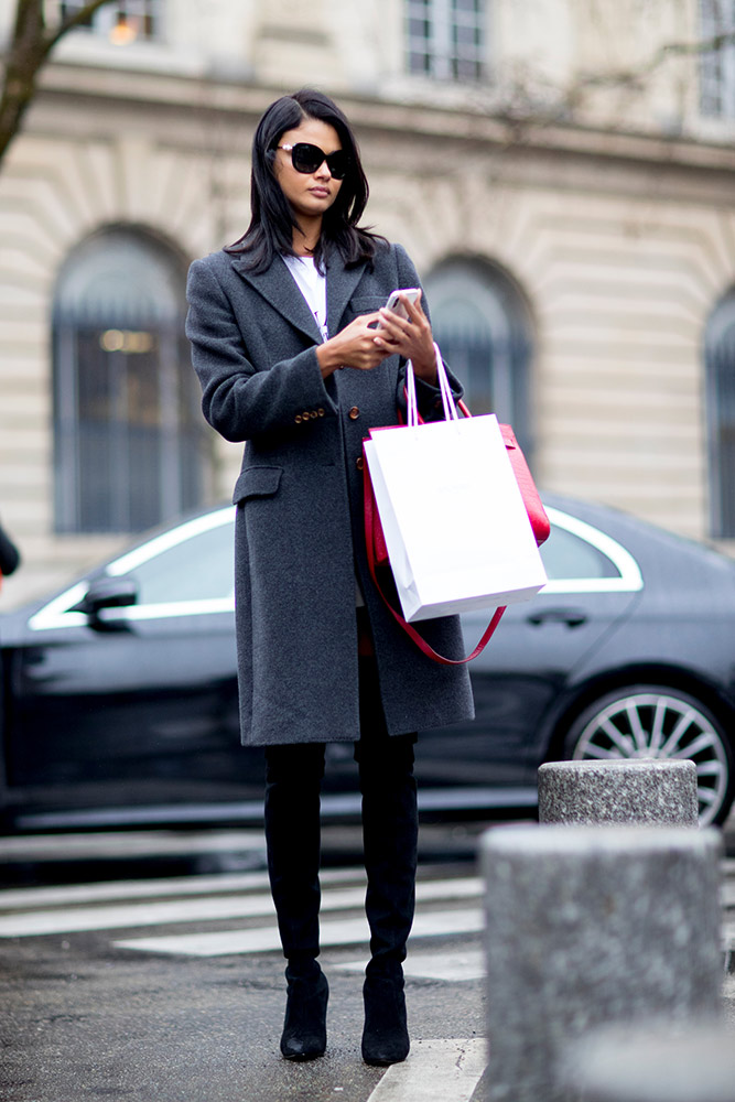 Paris Fashion Week Fall 2018 Street Style #38