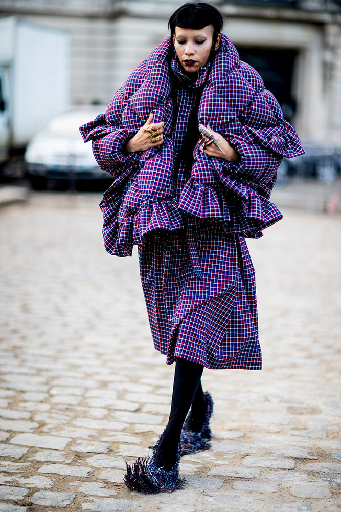 Paris Fashion Week Fall 2018 Street Style #28