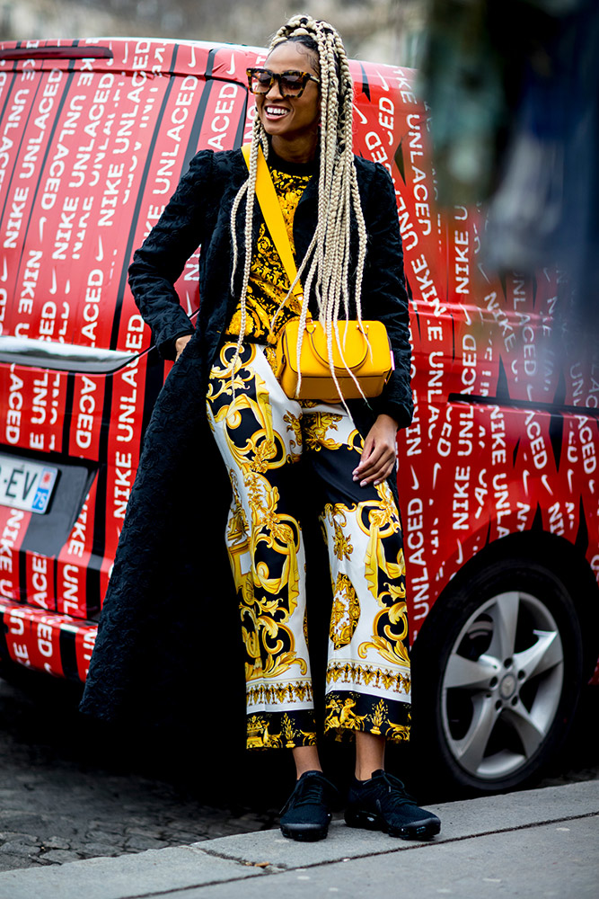 Paris Fashion Week Fall 2018 Street Style #27