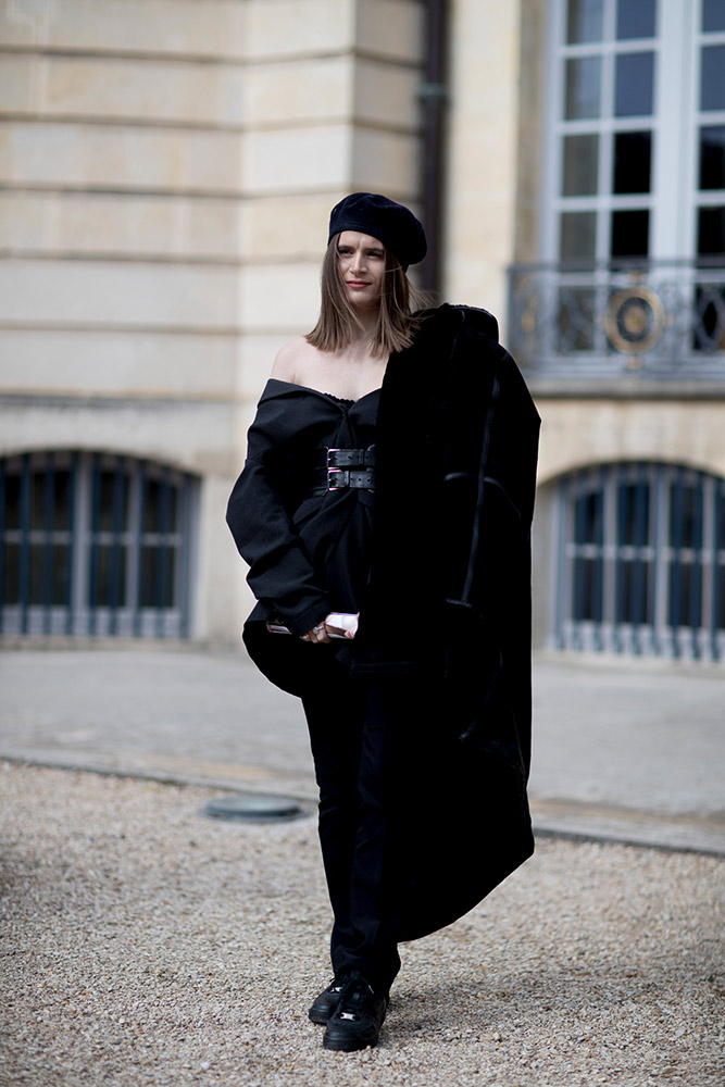 Paris Fashion Week Fall 2018 Street Style #89